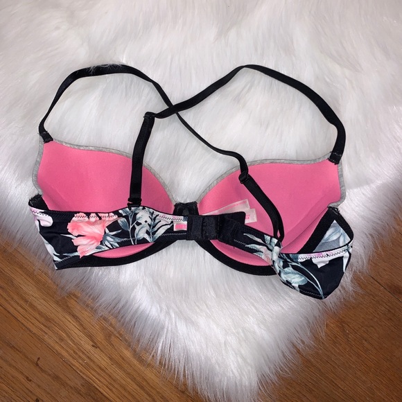 PINK Victoria’s Secret bra - Picture 2 of 5